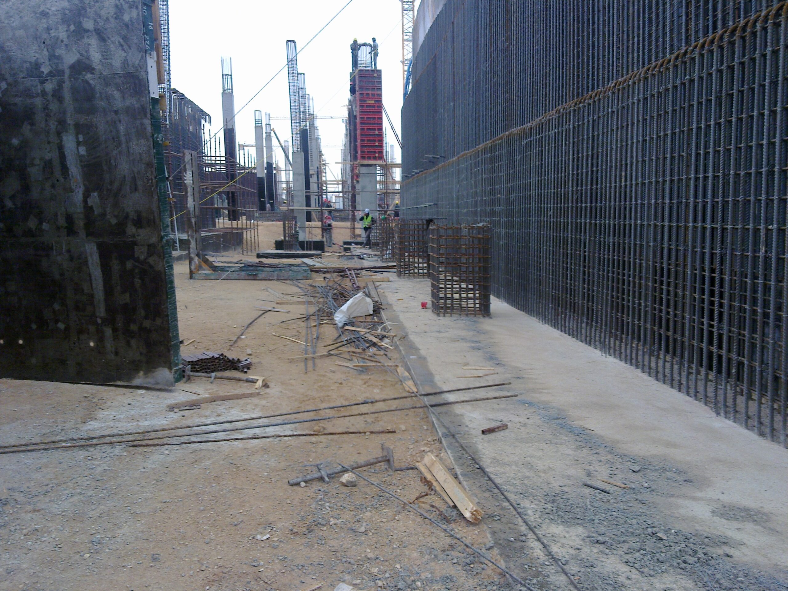 أعمال الإنشاء والبنية التحتية 03122009046