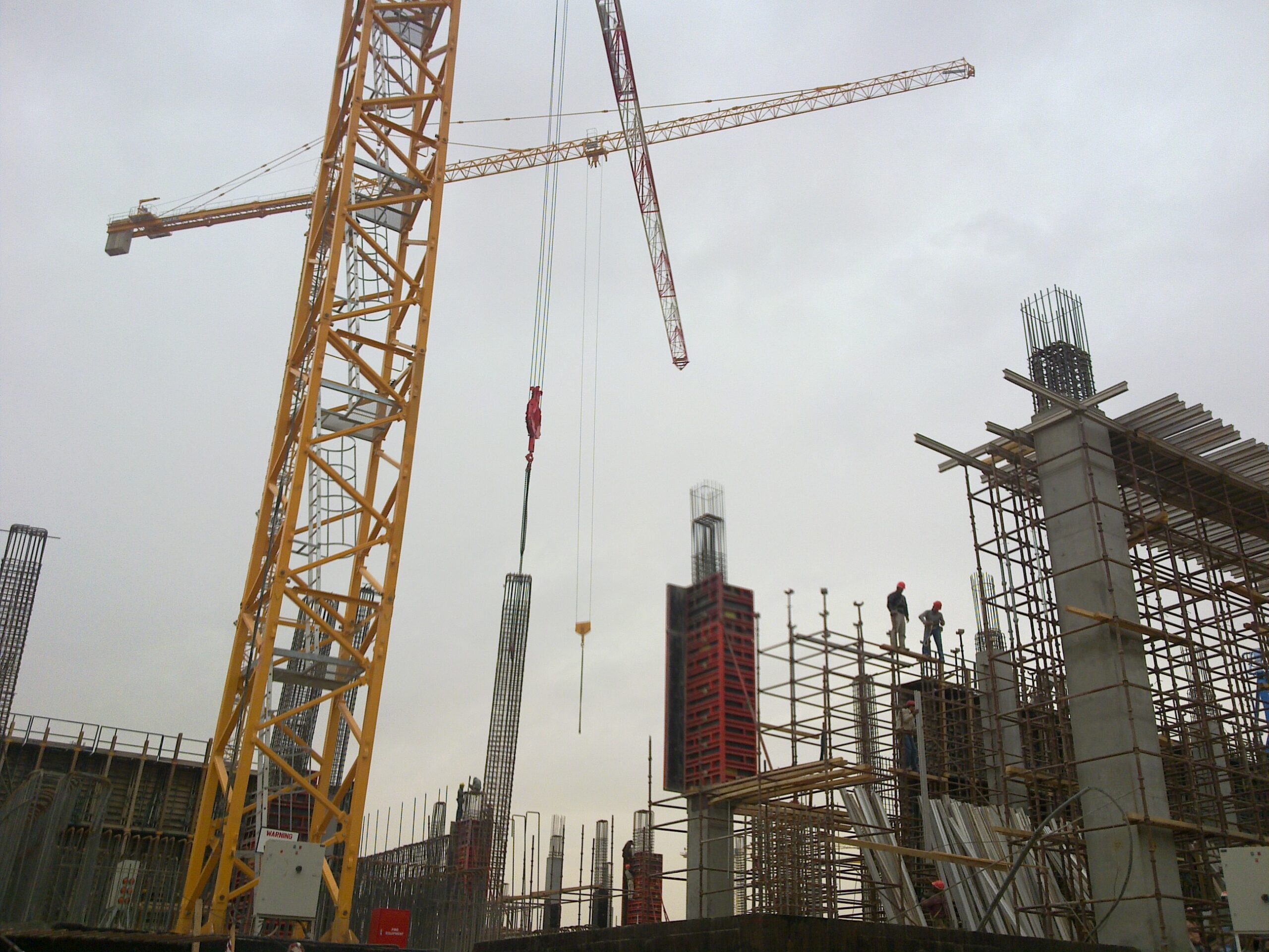 أعمال الإنشاء والبنية التحتية 03122009055