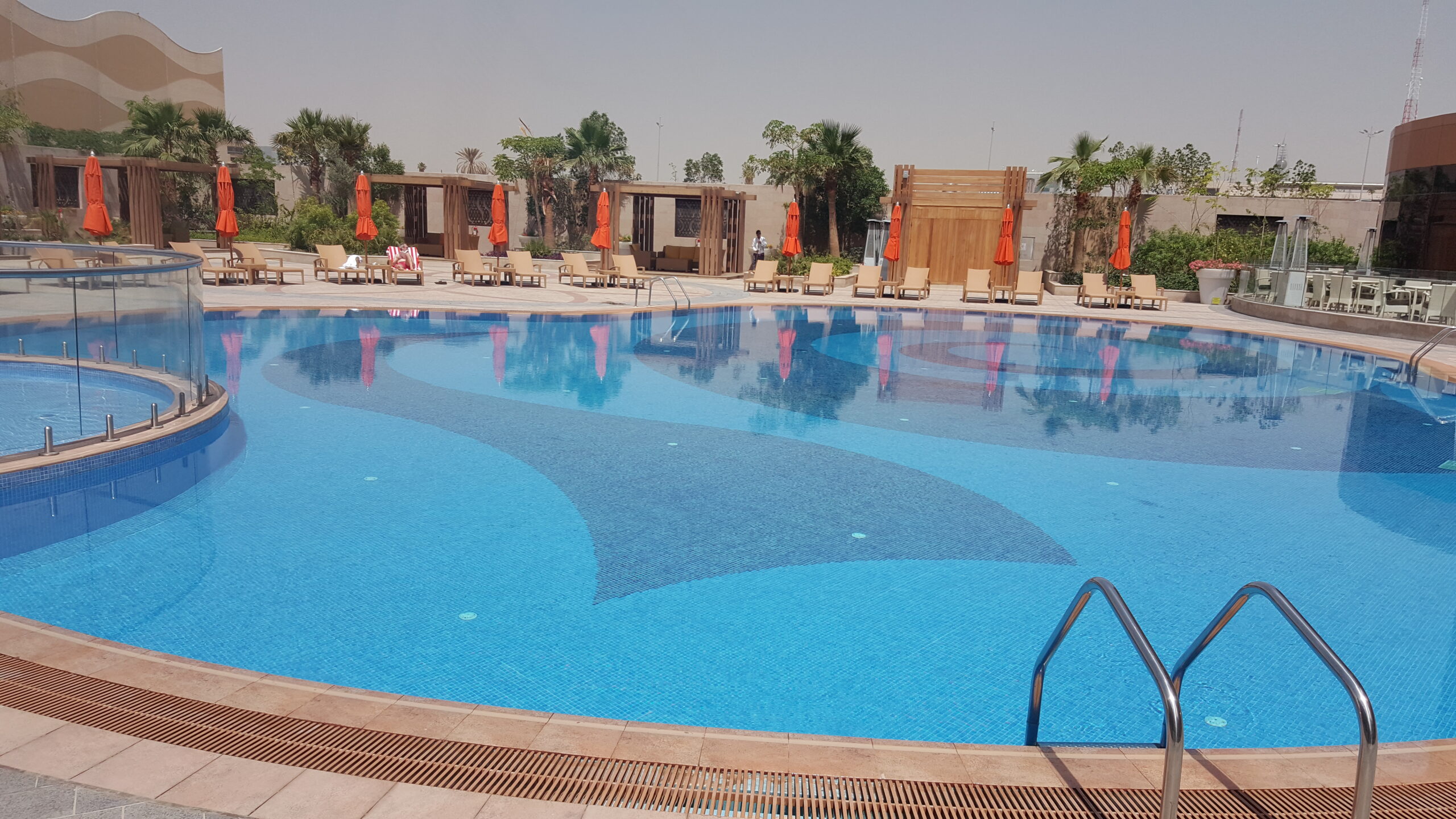 أعمال الإنشاء والبنية التحتية 20160421_103857