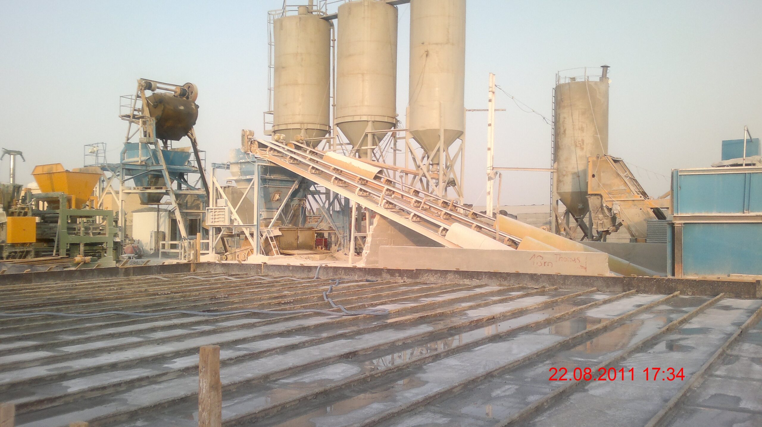 أعمال الإنشاء والبنية التحتية 22082011064