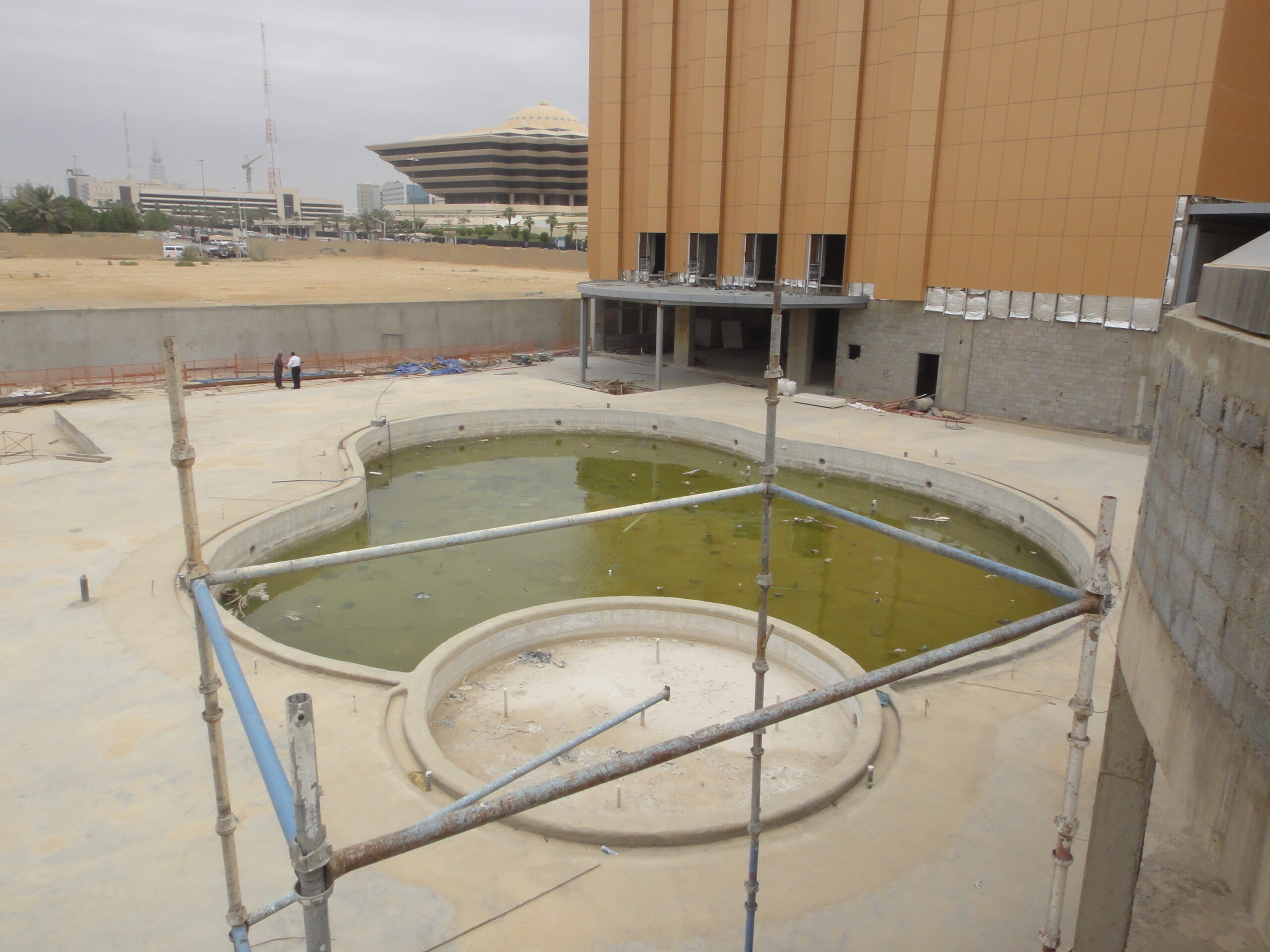 أعمال الإنشاء والبنية التحتية DSC00309