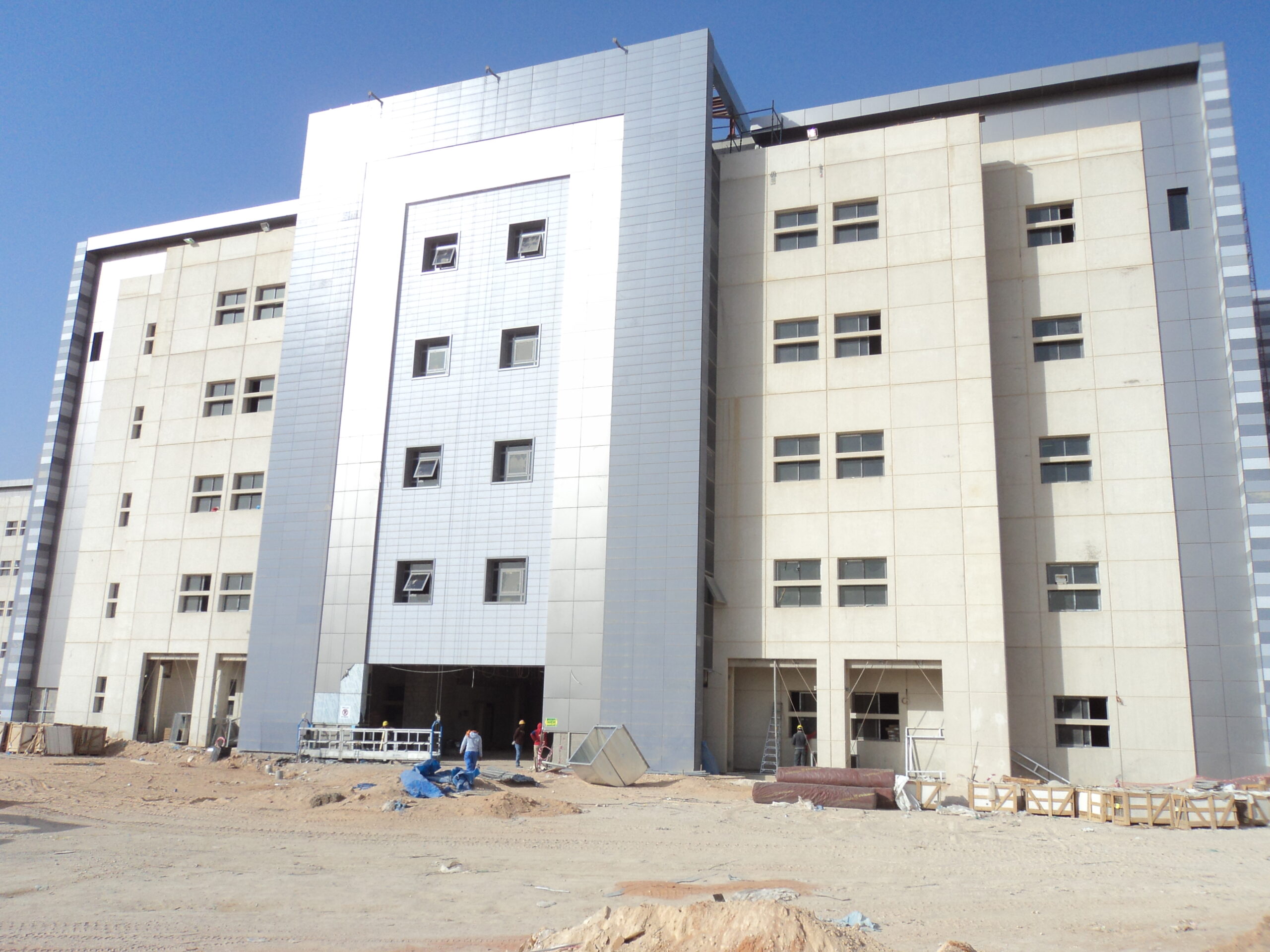 أعمال الإنشاء والبنية التحتية DSC00504