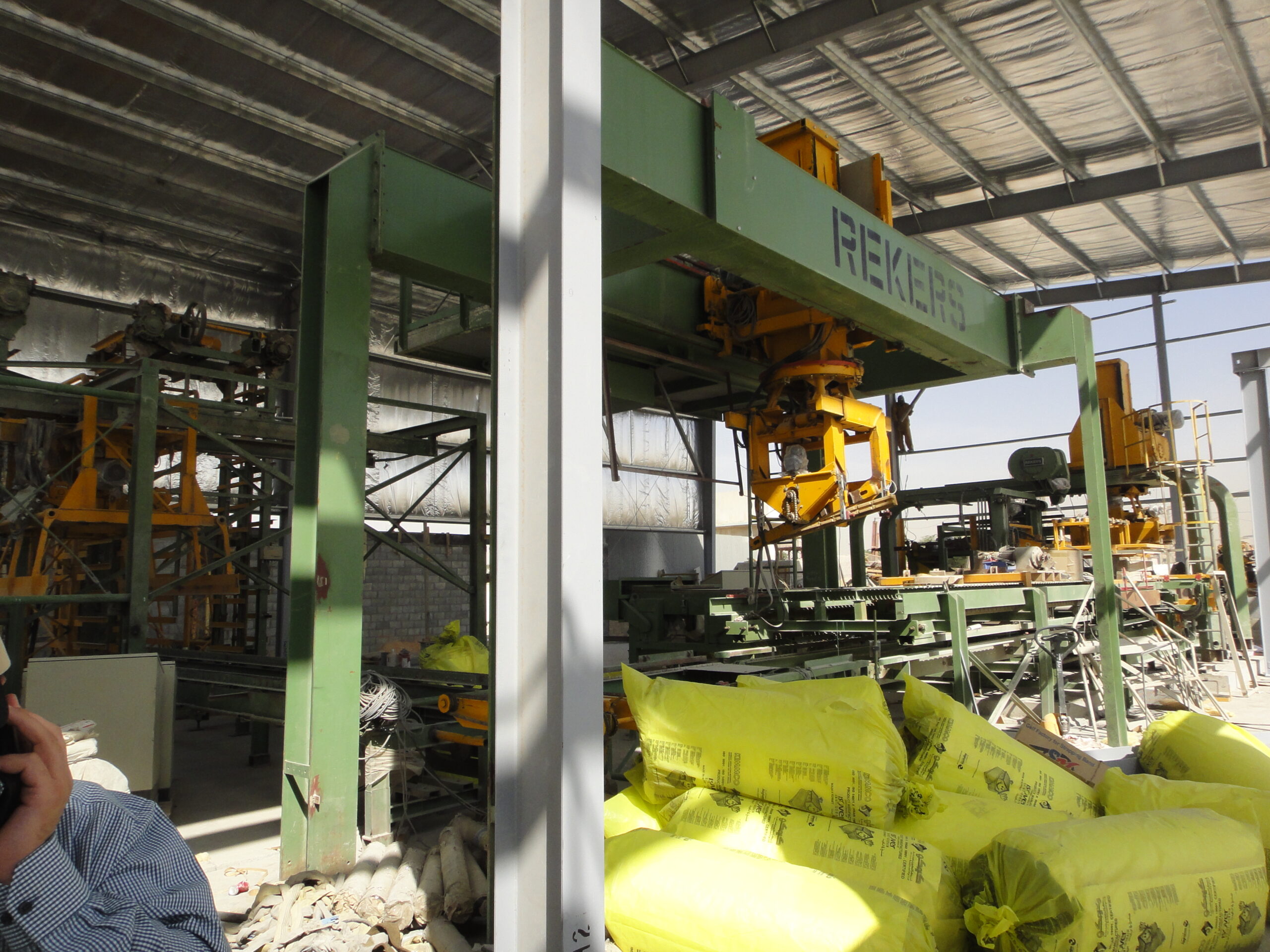 أعمال الإنشاء والبنية التحتية DSC00710