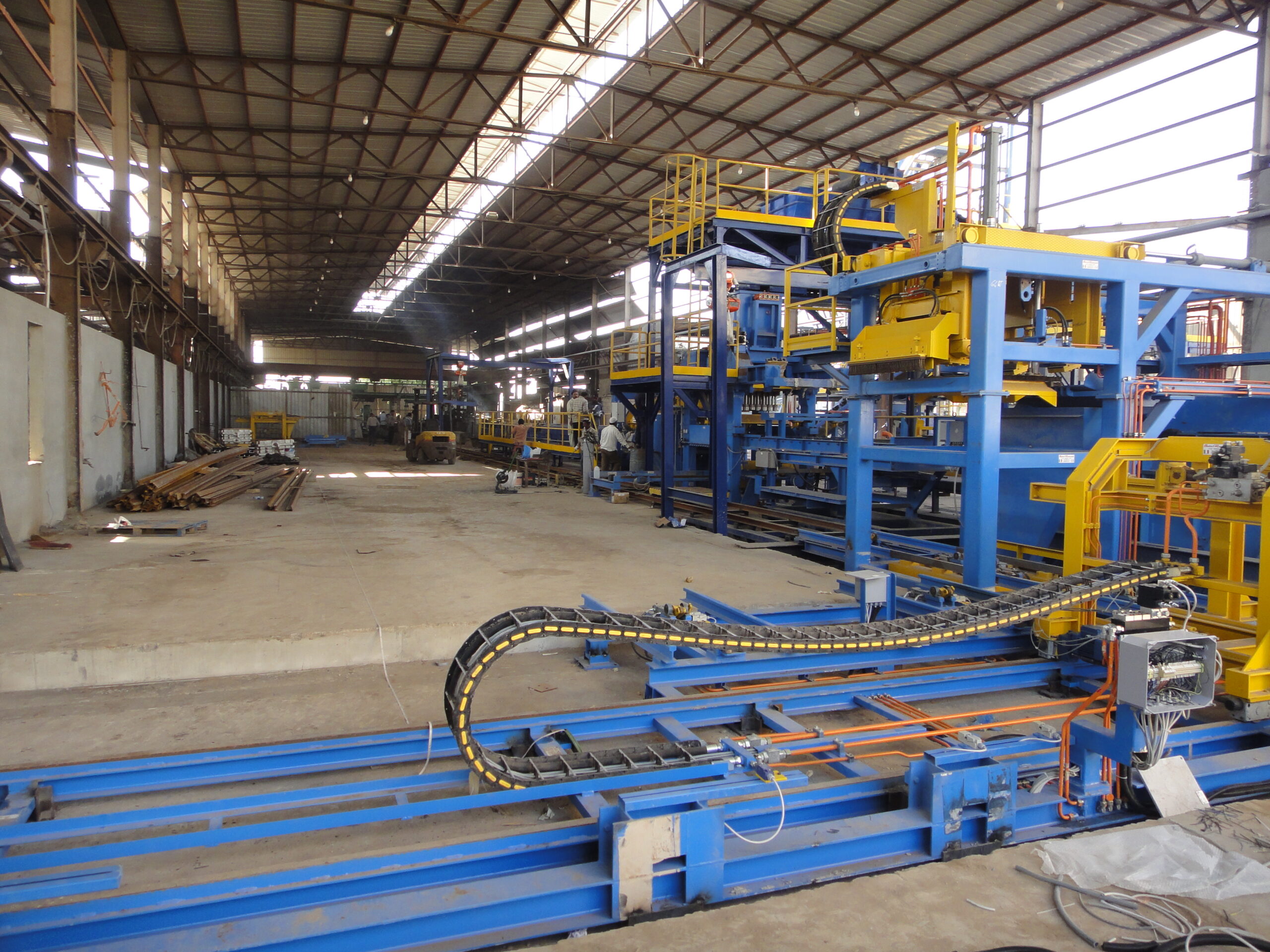 أعمال الإنشاء والبنية التحتية DSC00757