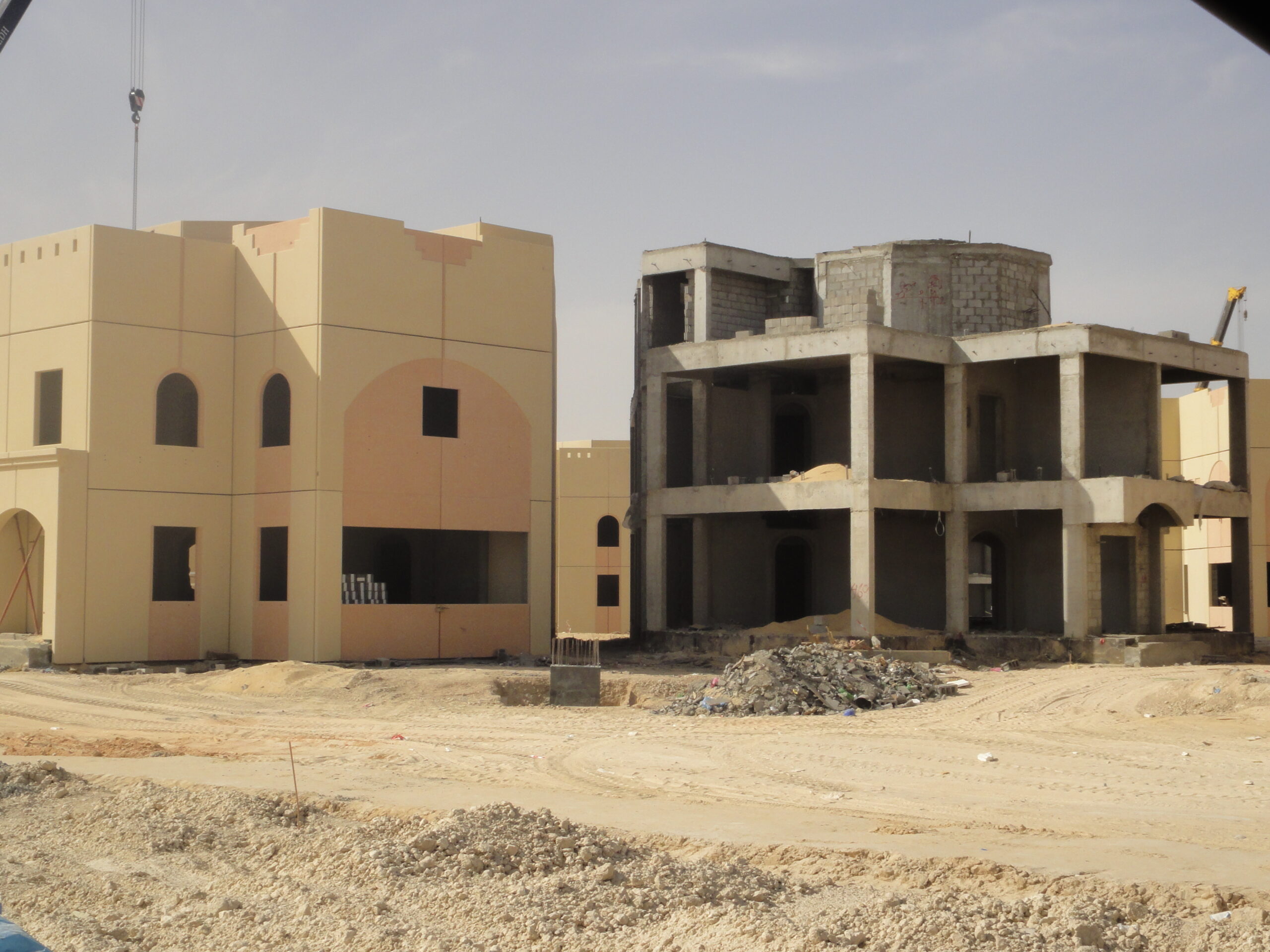 أعمال الإنشاء والبنية التحتية DSC00786