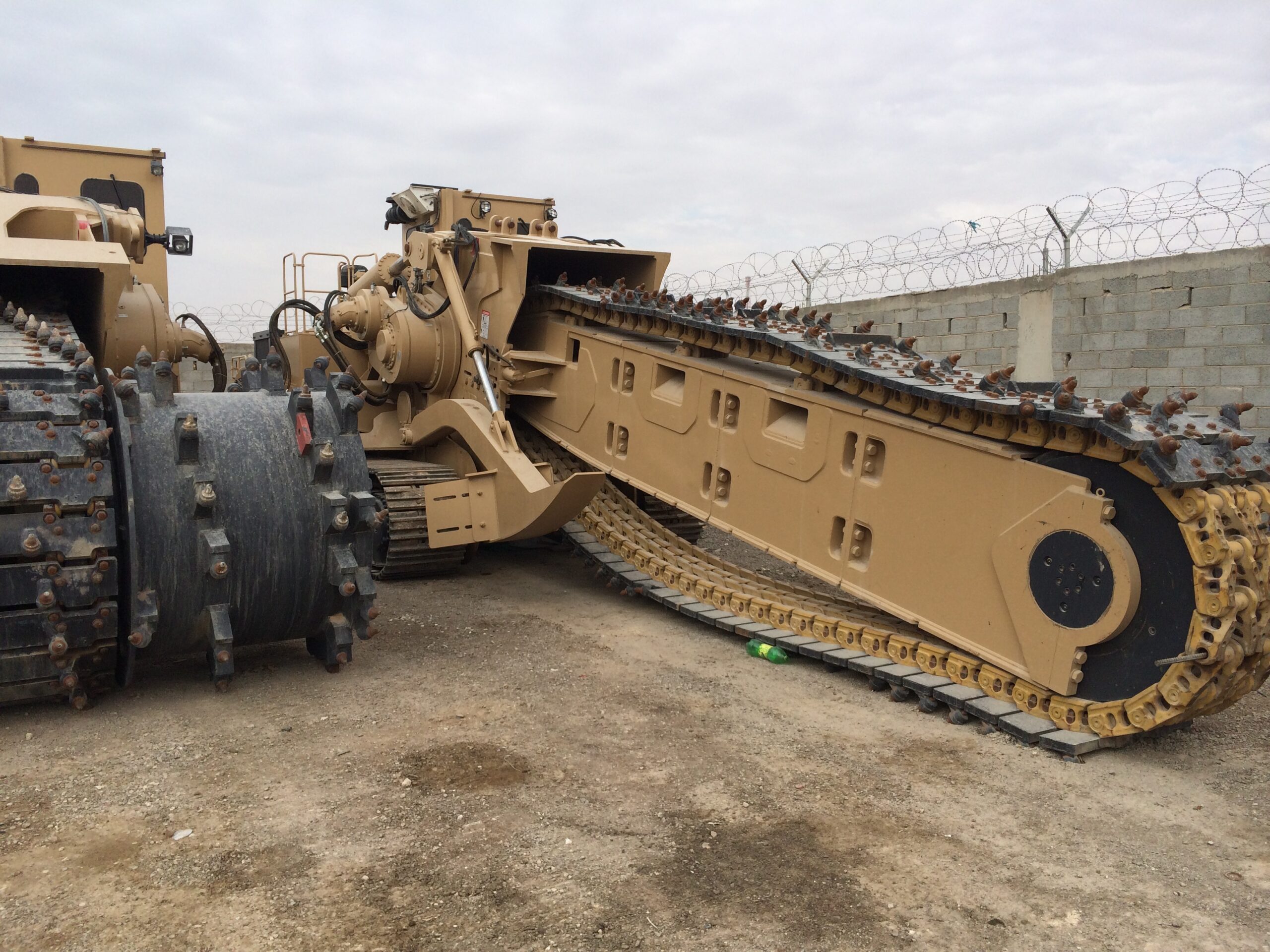 أعمال الإنشاء والبنية التحتية IMG_0318